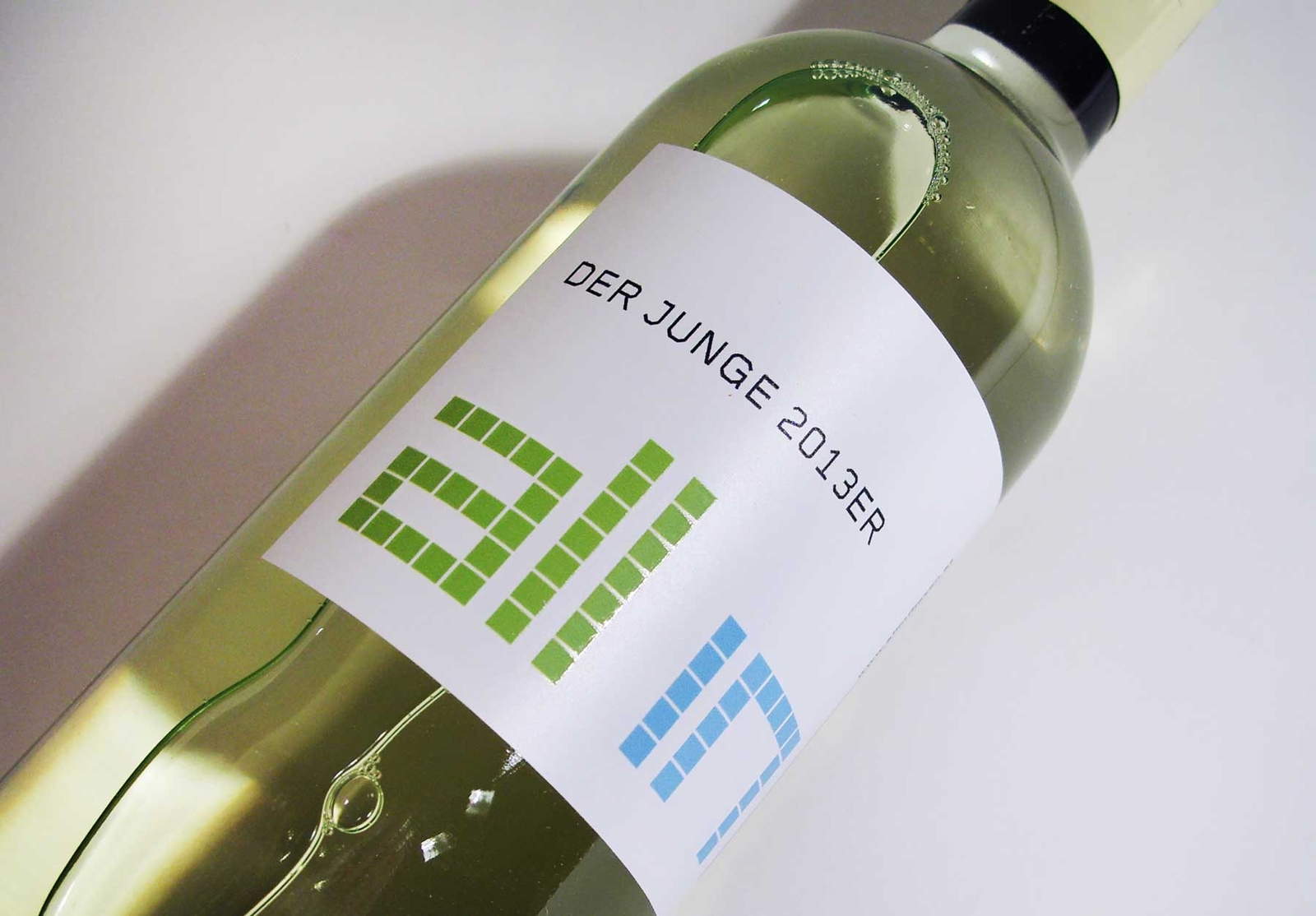 All In Fliesen Weinetikett im Corporate Design