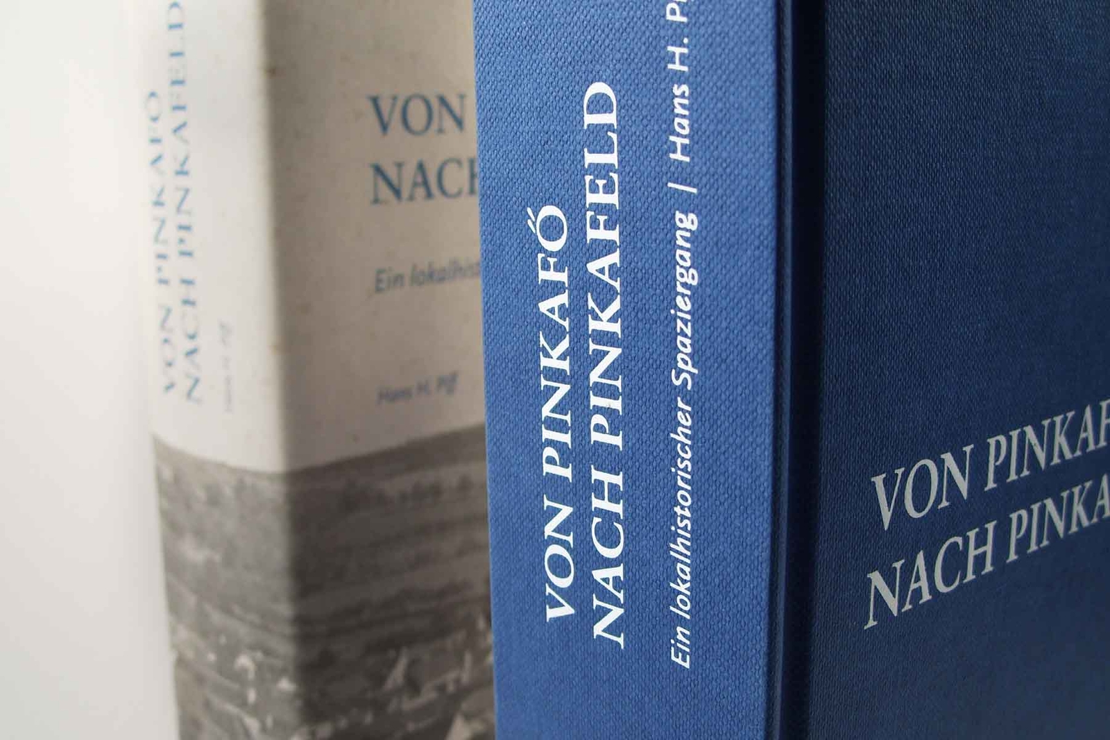 Buch »Von Pinkafő nach Pinkafeld« – Ansicht des Buchrückens
