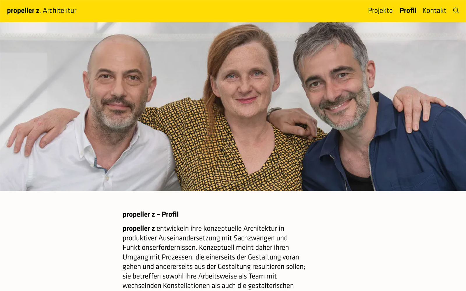 Profilseite des Architekturbüros propeller z mit großem Teambild und einleitendem Text über das Team und das Büro.